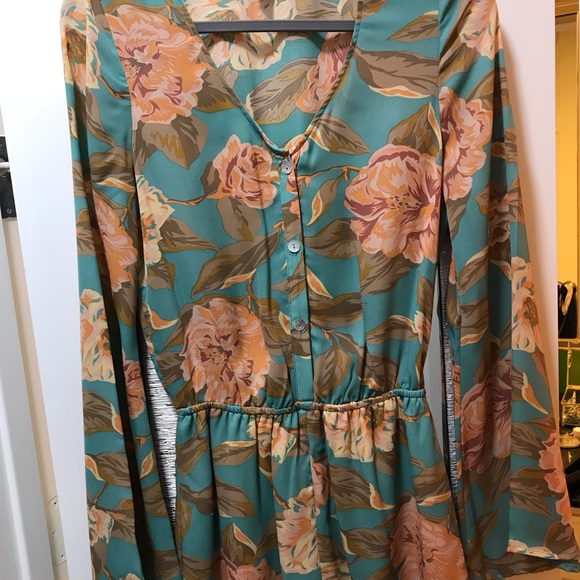 (SOLD) SMYM Miss Magnolia Romper - Picture 3 of 3